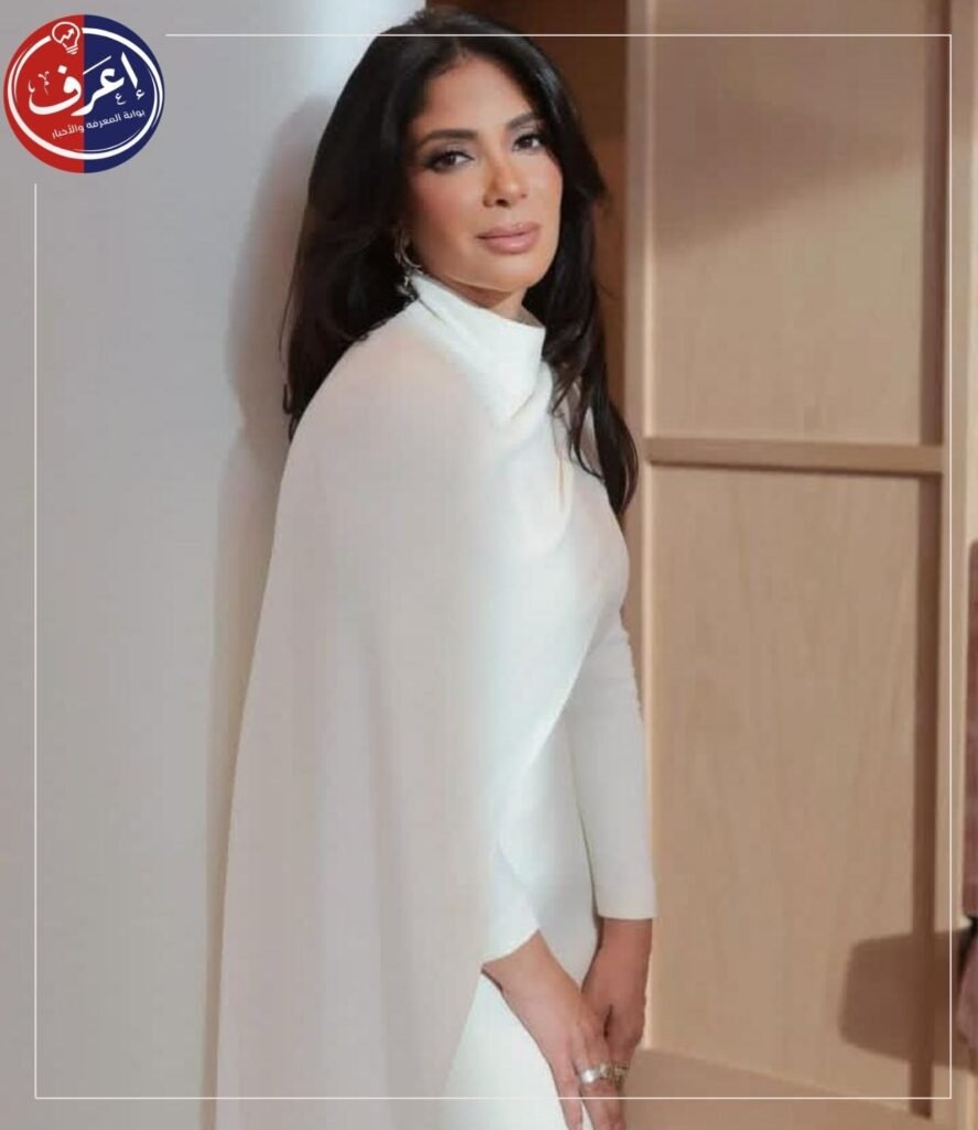 طالع نازل.. عودة منى زكي للدراما
