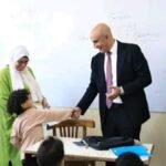 وزير التعليم يتفقد مدارس الغربية